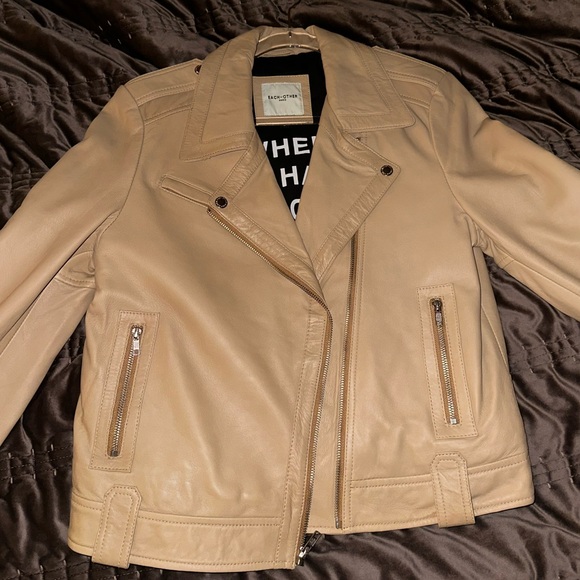 Each other real leather  Jacket - Picture 4 of 10